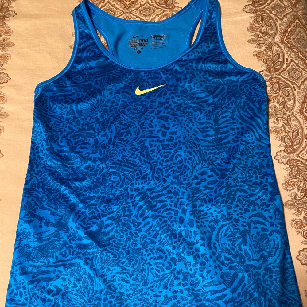 Nike tank top NWOT